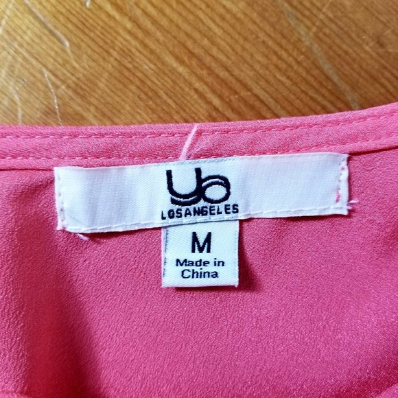 One-shoulder Ruffled Blouse - Picture 5 of 5